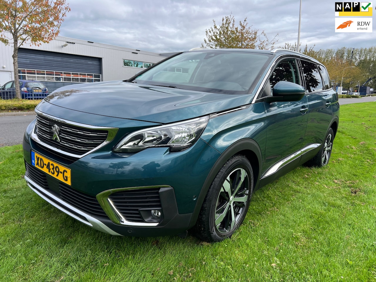 Peugeot 5008 - 2018 * 1.2 PureTech Advanced Grip Control Allure * APK * 7P * - AutoWereld.nl