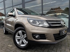 Volkswagen Tiguan - 2.0 TSI Sport&Style 4Motion | Pano. | Camera
