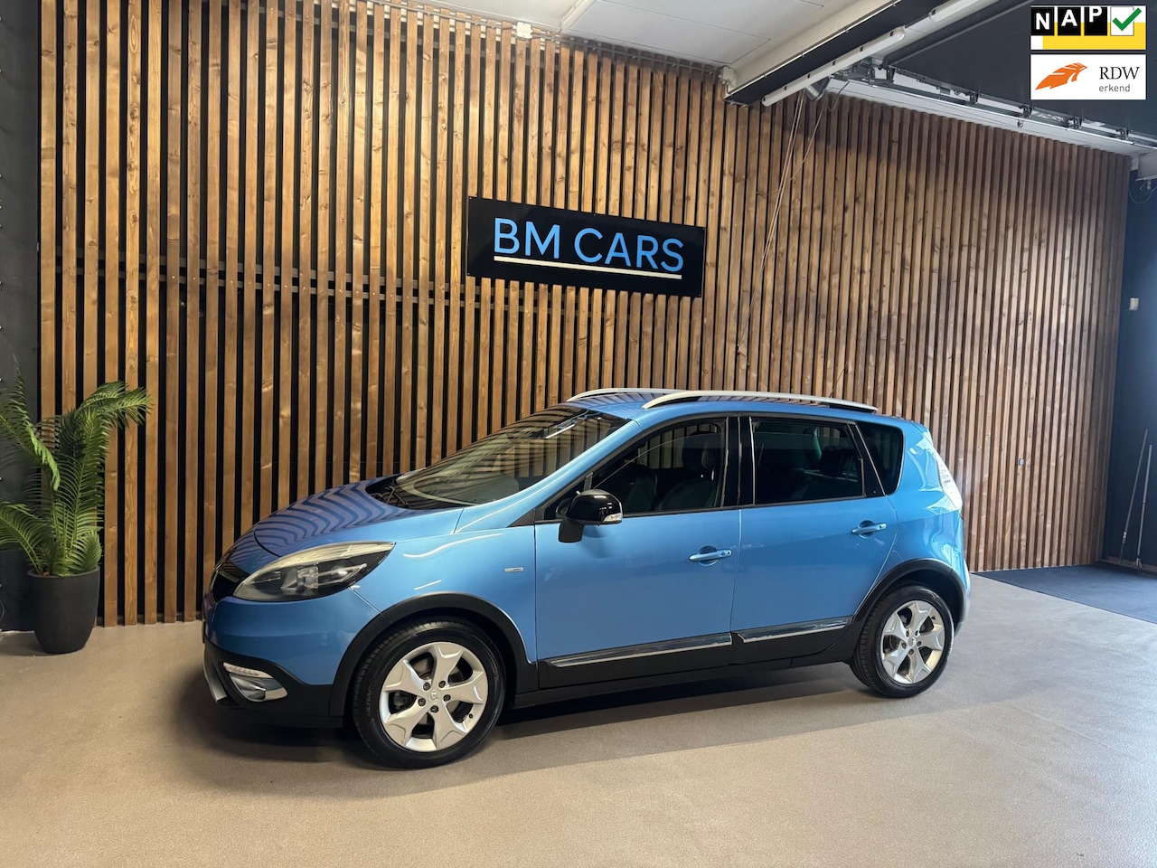 Renault Scénic Xmod - 1.2 TCe Bose Airco,Navigatie,Led ,Pdc - AutoWereld.nl