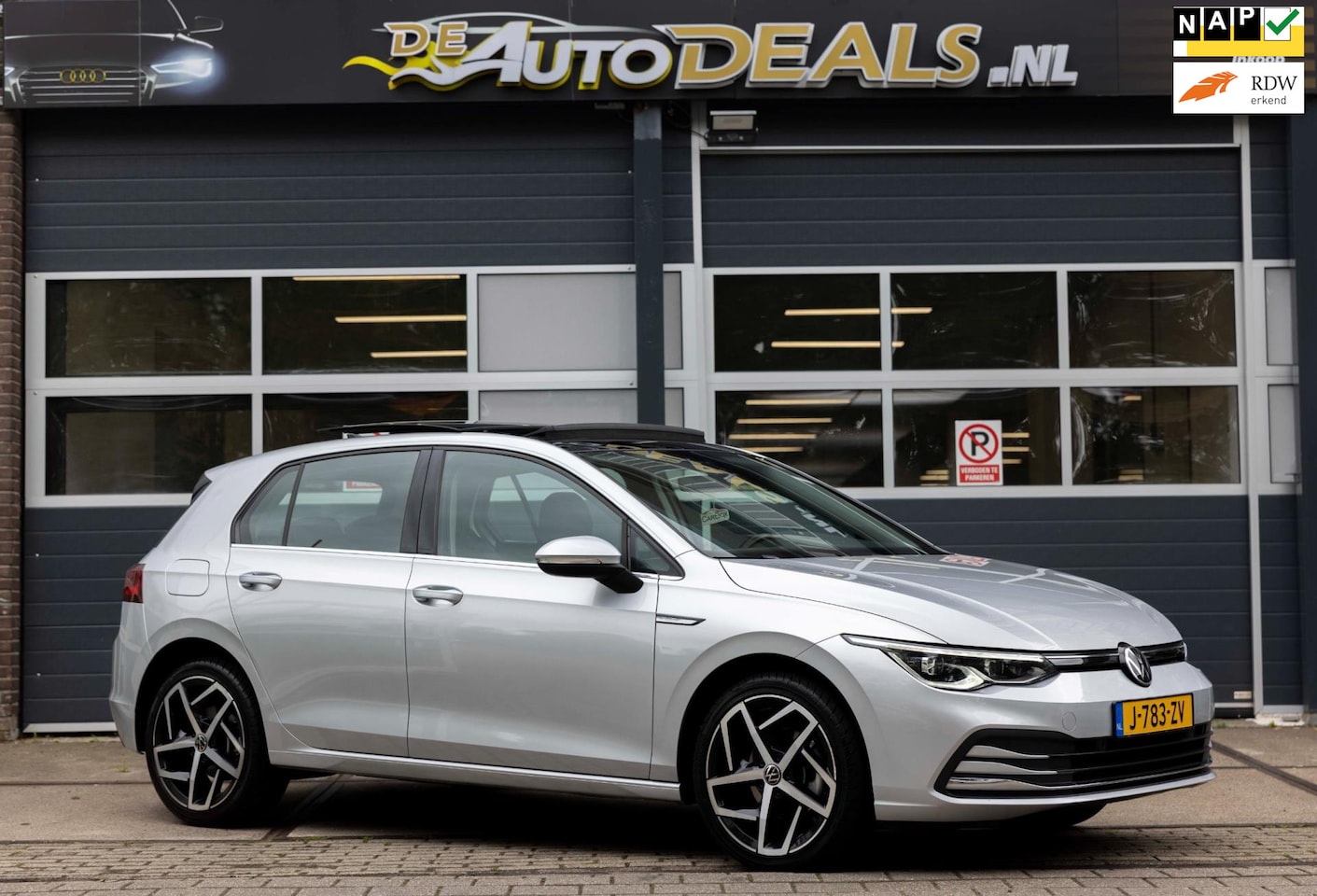 Volkswagen Golf - 1.5 eTSI Style PANO ELECTRISCHE STOELEN NL AUTO - AutoWereld.nl