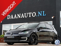 Volkswagen Golf - 1.4 TSI GTE Pano Executive Plus