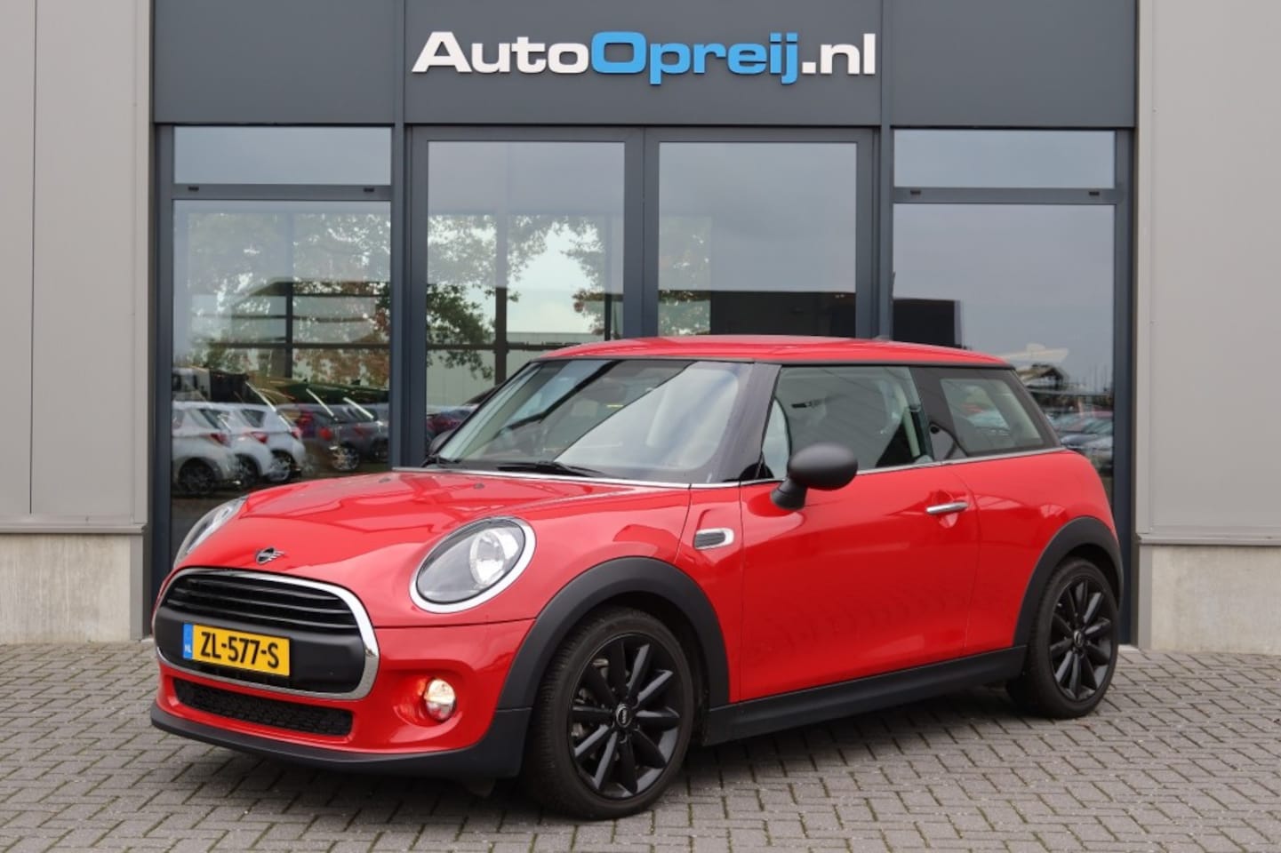MINI One - 1.5 One First Airco, LIM, 17 LM-Velgen - AutoWereld.nl