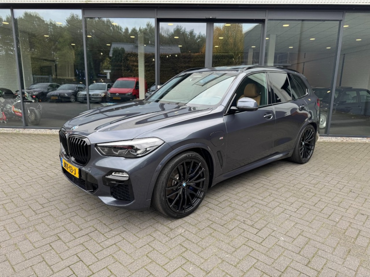 BMW X5 - xDrive45e M-Sport,Luchtvering,HUD,Pano,LED,TV'S,Keyless,Stoelverw V+A, - AutoWereld.nl