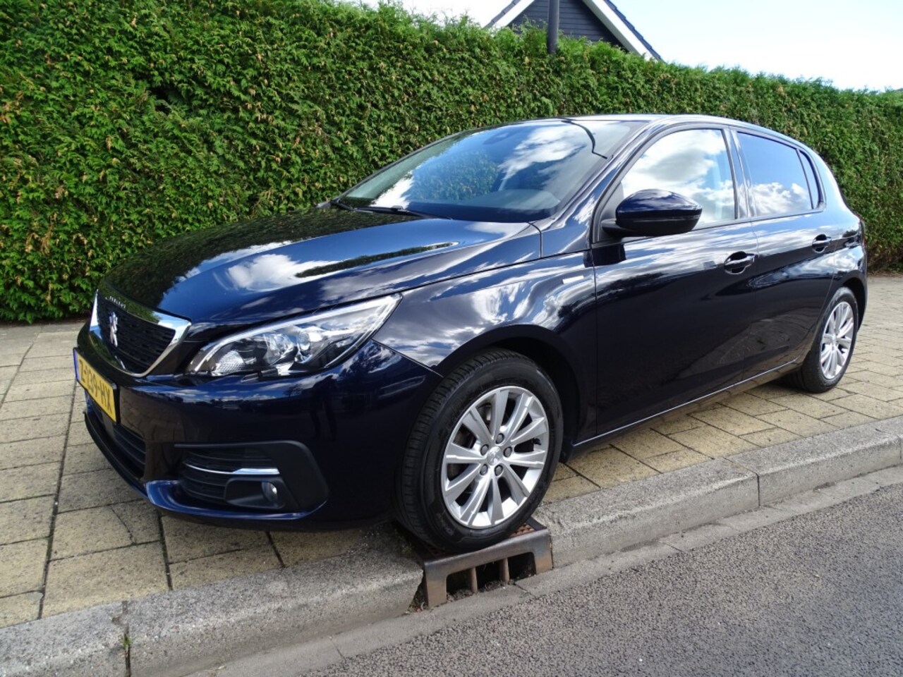 Peugeot 308 - 1.2 PT 130Pk ALLURE-Media APP-Cruise-Pdc-Trkh-Pdc-Navi - AutoWereld.nl
