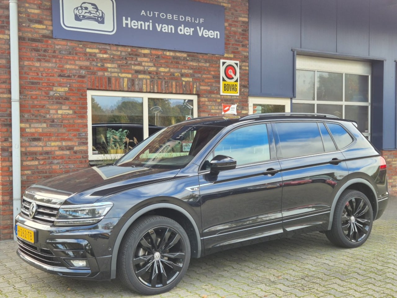Volkswagen Tiguan Allspace - 1.5 TSI High line Business R-line Keyless Massage Trekhaak Pano VC - AutoWereld.nl