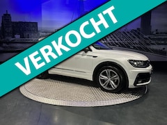 Volkswagen Tiguan - 1.5 TSI ACT Highline Business R-Line *TopComfortStoelen*Pano*Virtual*Keyless*Trekhaak