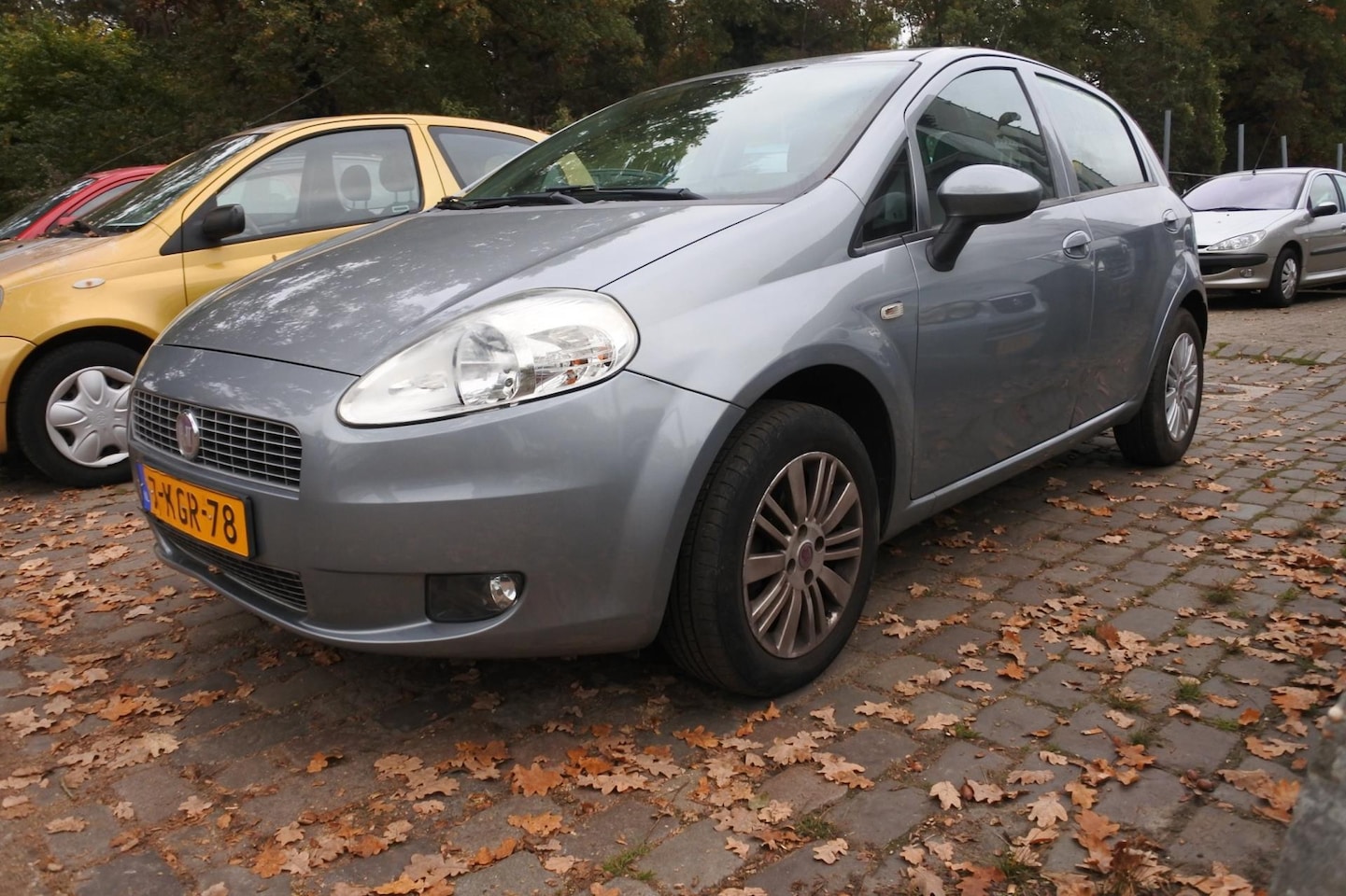 Fiat Punto Evo - 1.2 Dynamic 5 drs nw apk 4-11-2026 goed rijdend 123 dkm - AutoWereld.nl