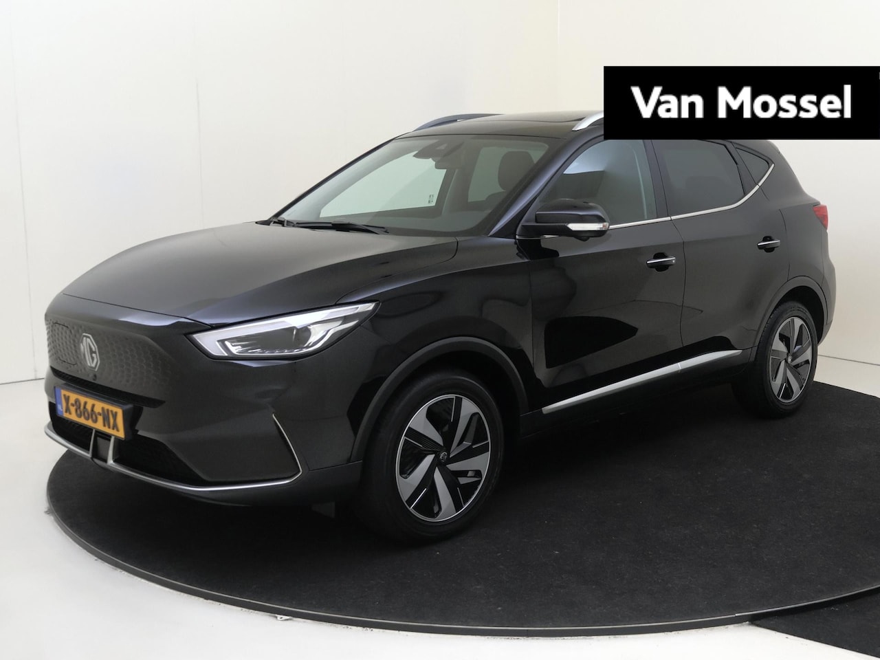 MG ZS - EV Long Range Luxury 70 kWh | 440 KM WLTP | Getinte achterruiten - AutoWereld.nl