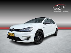 Volkswagen Golf - 1.4 TSI GTE Pano / cruise / PDC