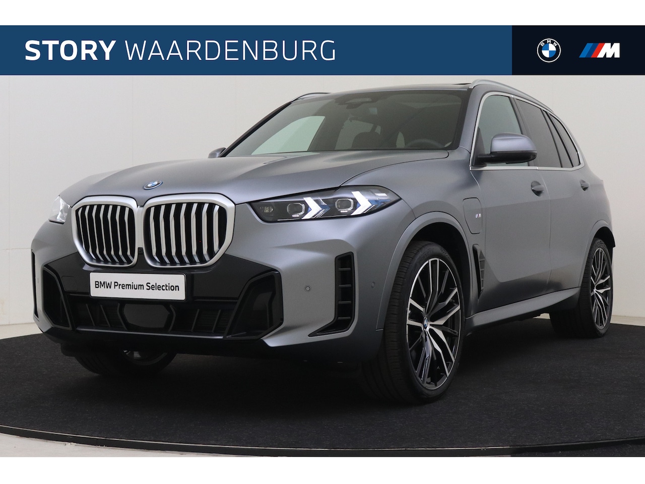 BMW X5 - xDrive50e High Executive M Sport Automaat / Panoramadak Sky Lounge / Trekhaak / Massagefun - AutoWereld.nl