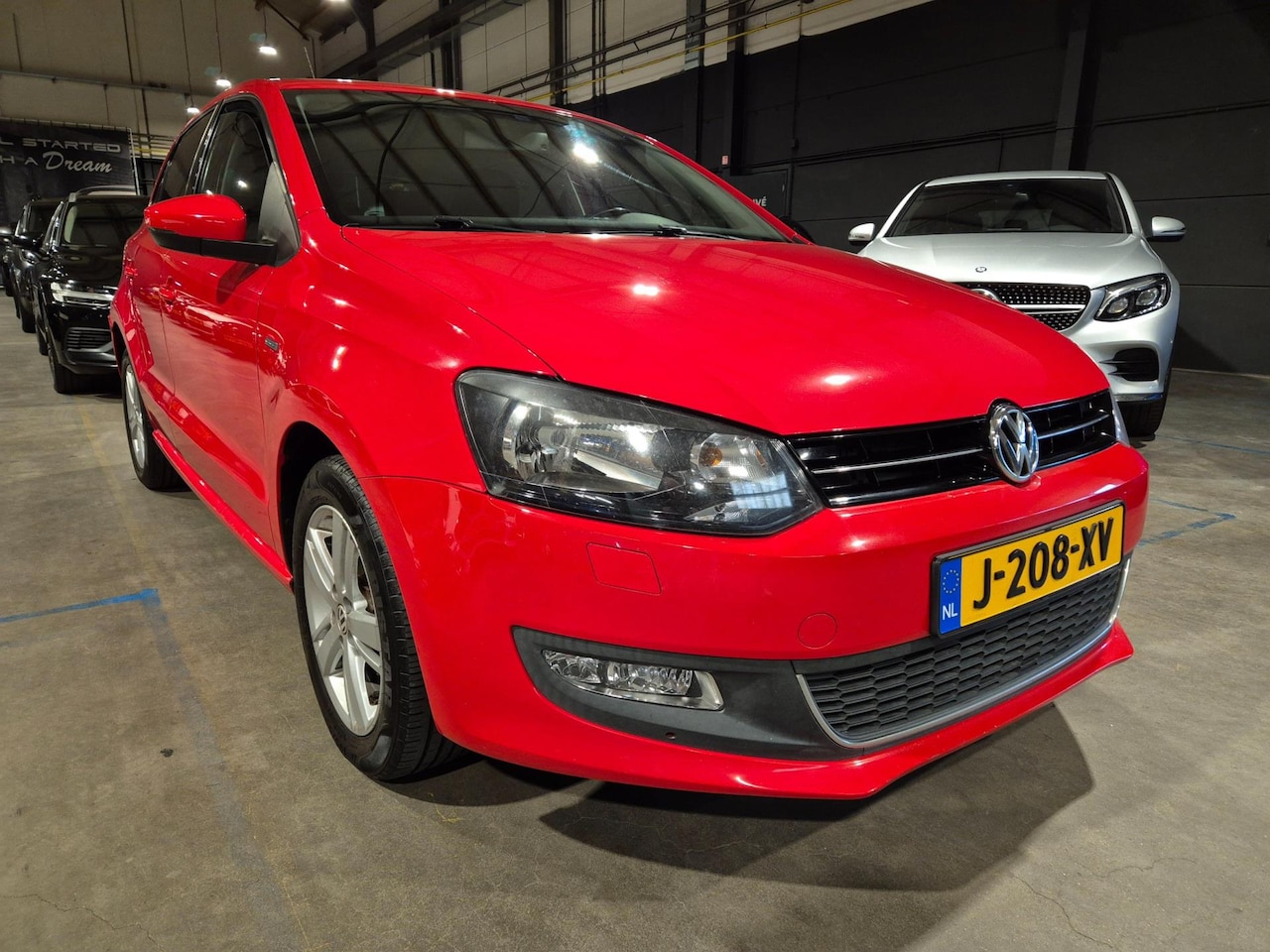 Volkswagen Polo - 1.2 Life - Climate Control - Cruise Control - Stoelverwarming - PDC - AutoWereld.nl