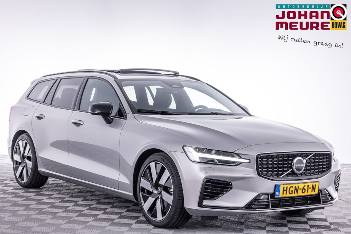 Volvo V60 - 2.0 T8 Plug-in hybrid AWD Ultra Dark | PANORAMADAK | Trekhaak ✅ 1e Eigenaar - AutoWereld.nl