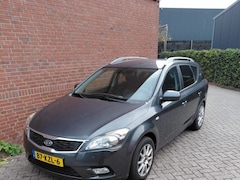 Kia Cee'd - 1.4 CVVT X-ecutive