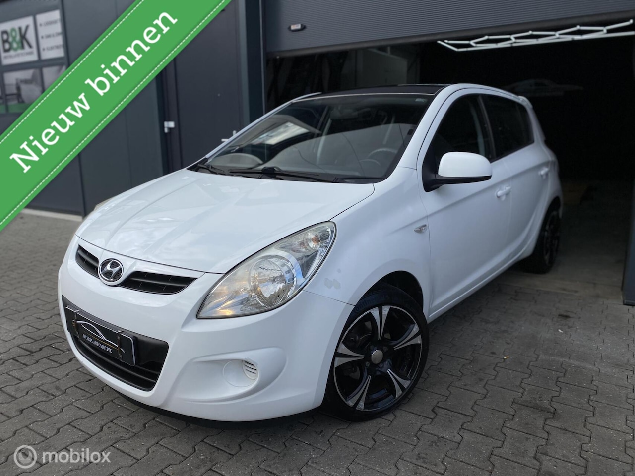 Hyundai i20 - 1.2i ZUINIGE leuke stadsauto - AutoWereld.nl