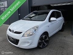 Hyundai i20 - 1.2i ZUINIGE leuke stadsauto