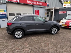 Volkswagen T-Roc - 1.5 TSI Style Business