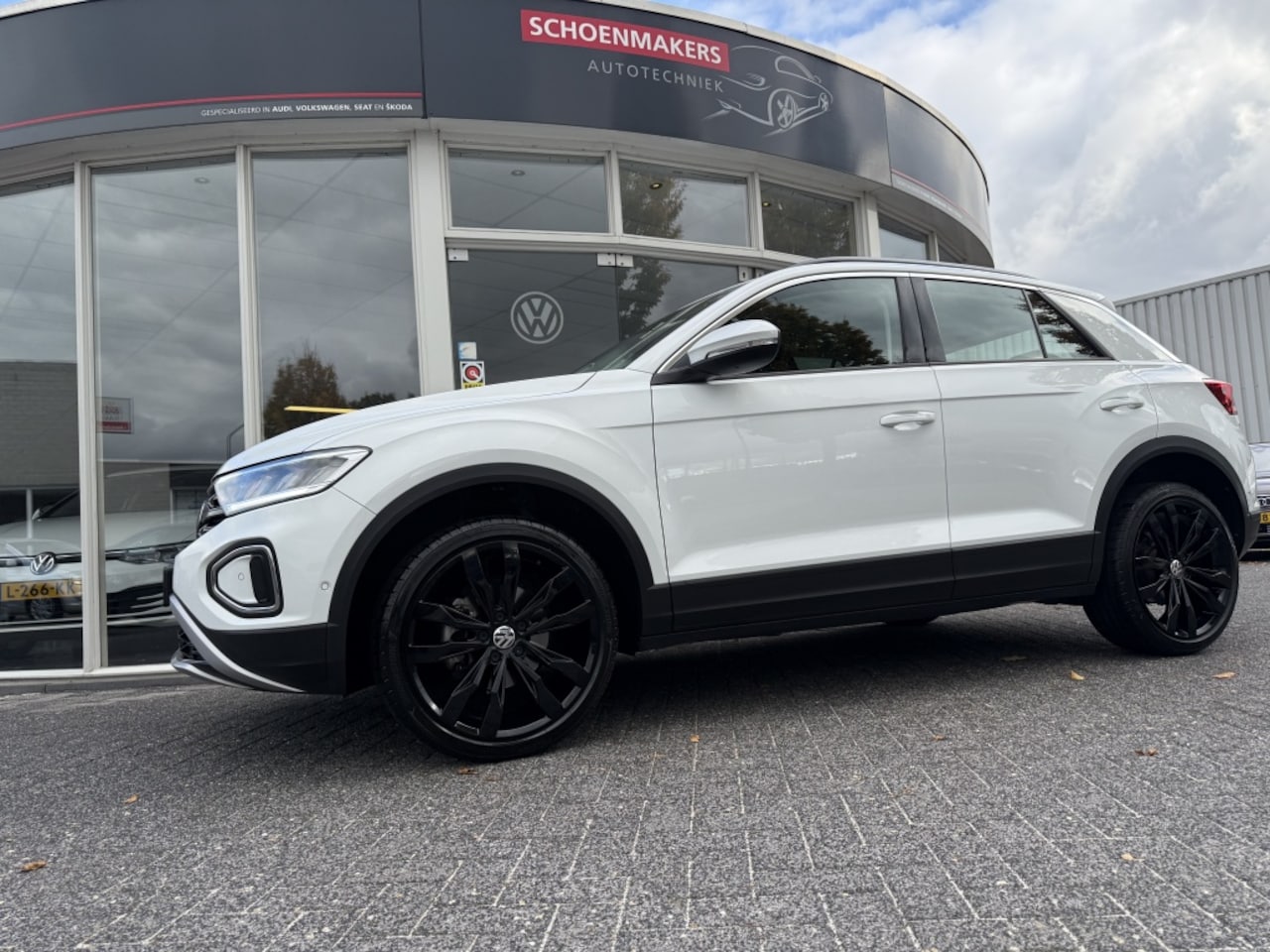 Volkswagen T-Roc - 1.5 TSI Life 1.5 TSI Life - AutoWereld.nl