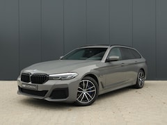 BMW 5-serie Touring - 530e xDrive M Sport|Camera|Pano|Harman Kardon