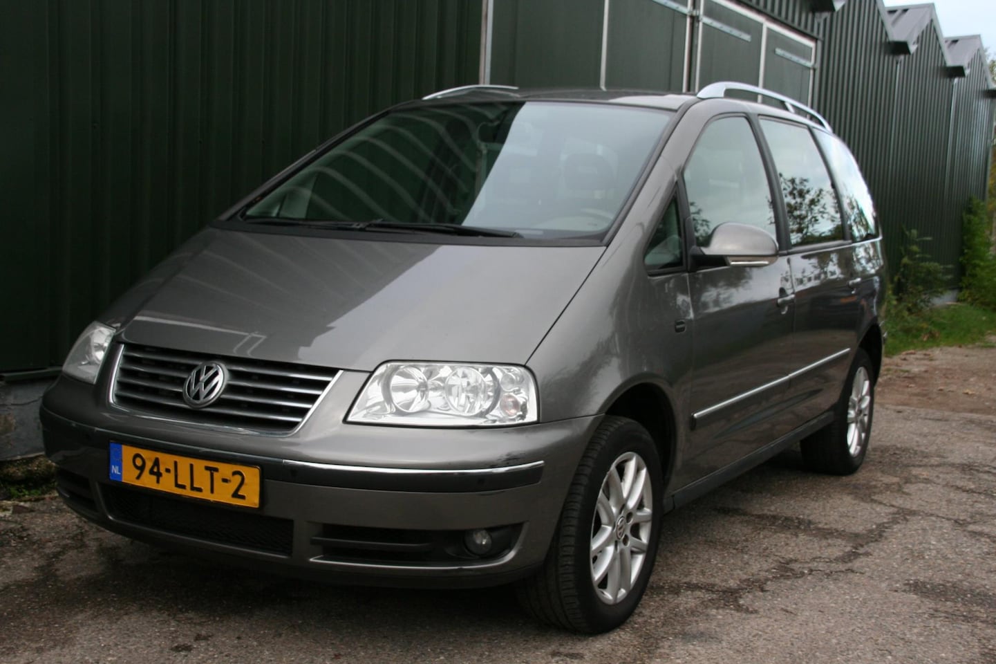 Volkswagen Sharan - 2.0 Comfortline 2.0 Comfortline, AIRCO, 7 PERSOONS, TREKHAAK - AutoWereld.nl