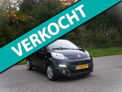 Peugeot 107 - 1.0 Envy . 5 Deurs . Airco . Eerste eigenaar . Elec ramen . LMV . enz