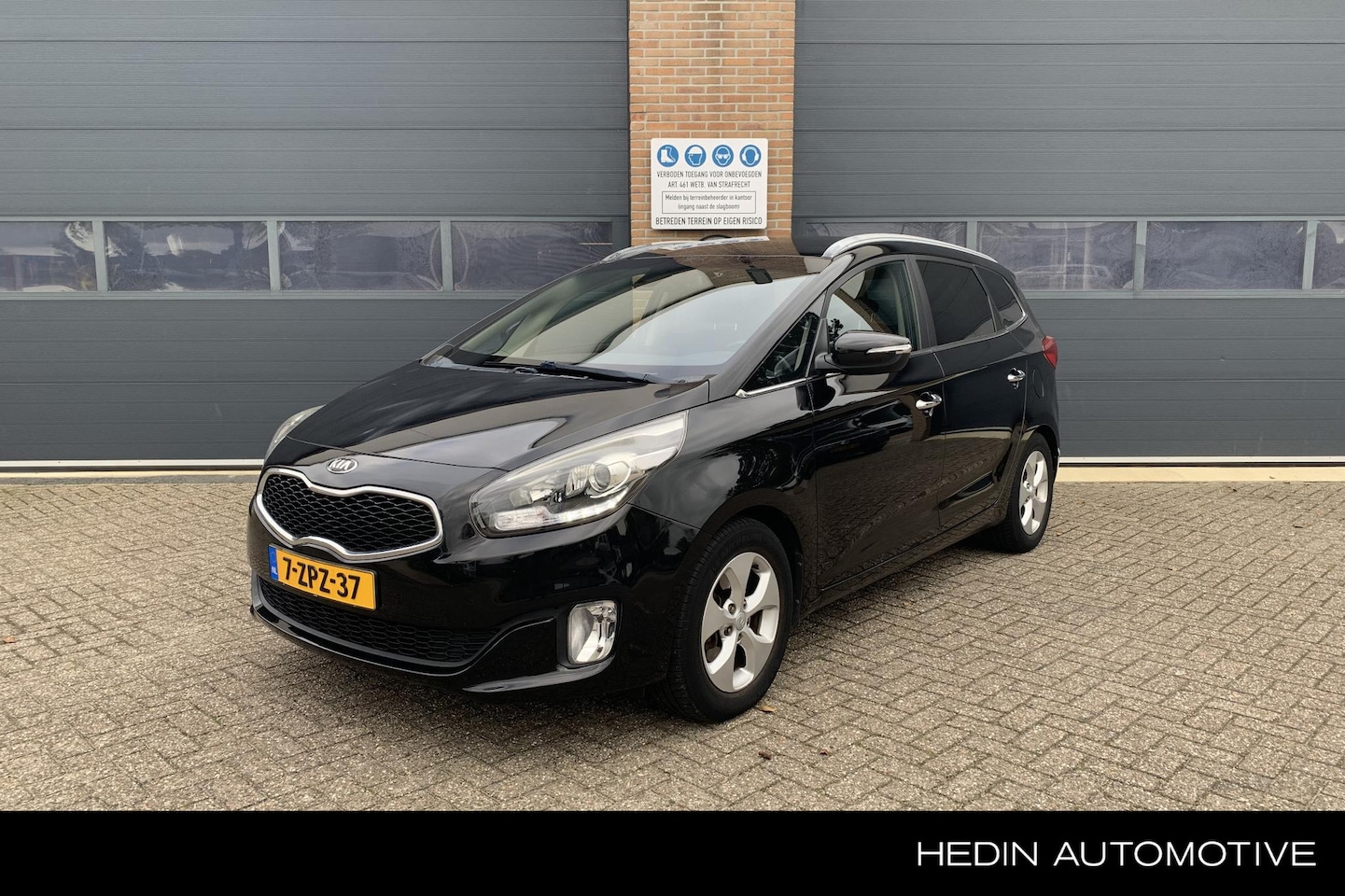 Kia Carens - 1.6 GDi Business Pack Trekhaak | 7-Persoons | Cruise Control | Navigatie | Achteruitrijcam - AutoWereld.nl