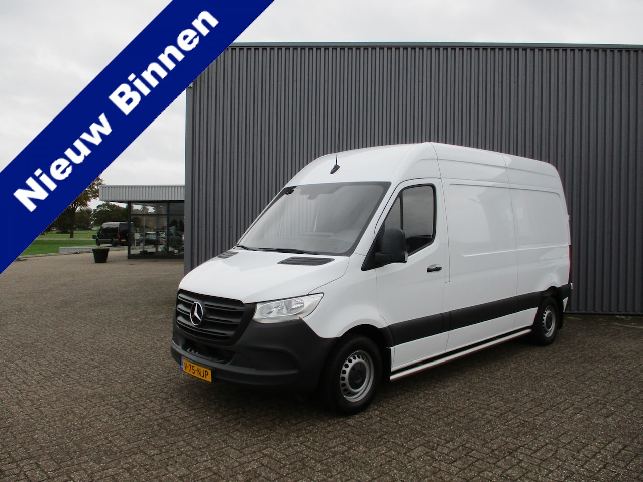 Mercedes-Benz Sprinter - 214 140 PK L2H2 Airco Carplay Camera - AutoWereld.nl