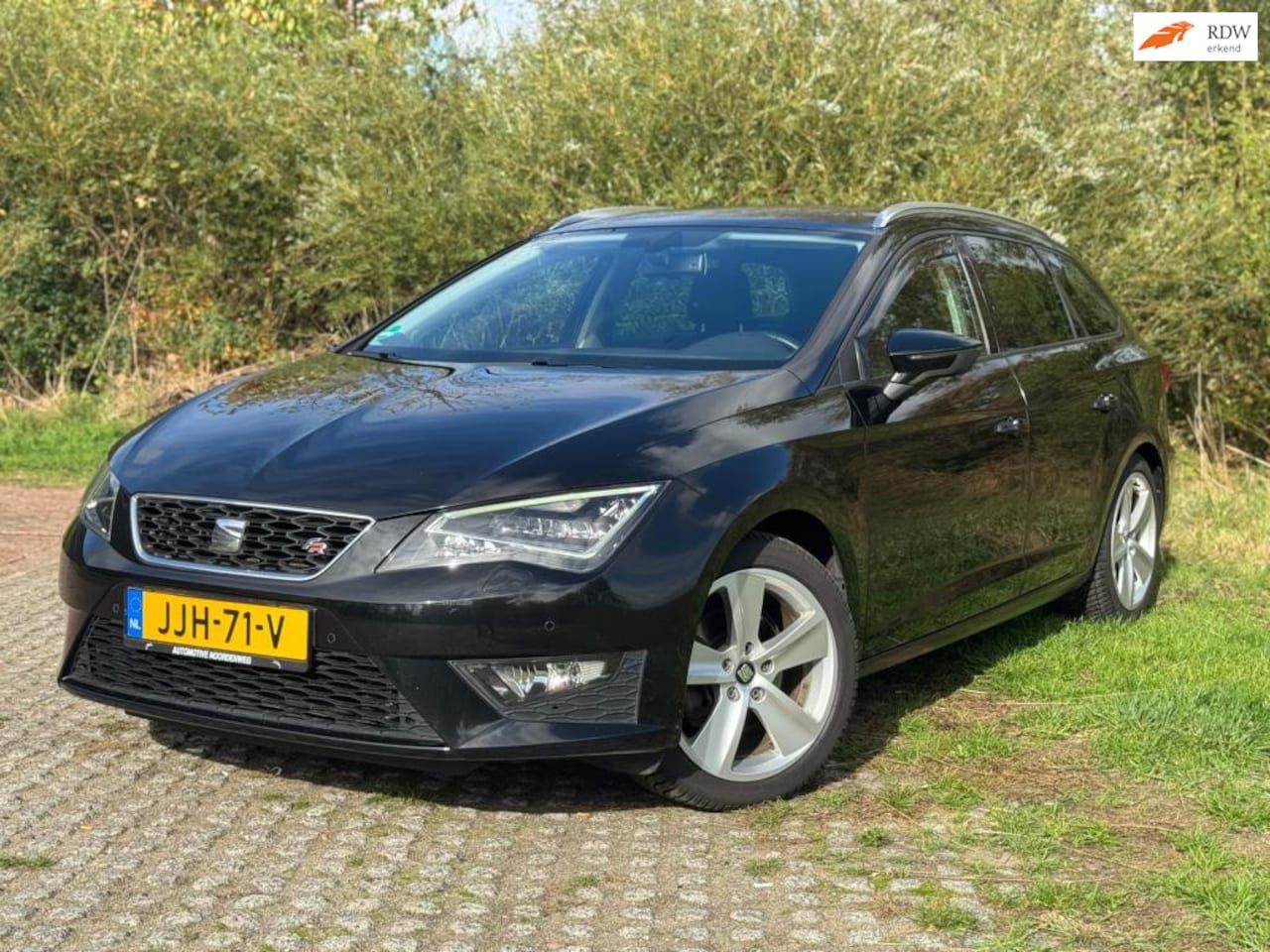 SEAT Leon ST - 1.4 FR / LED / CRUISE CONTROLL / TREKHAAK - AutoWereld.nl