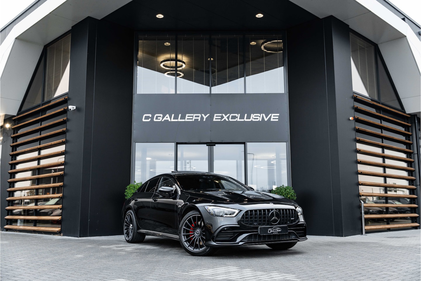 Mercedes-Benz AMG GT 4-Door Coupe - AMG GT53 4MATIC+ Premium Plus - Panorama l burmester | Stoelkoeling | Memory | Massage - AutoWereld.nl