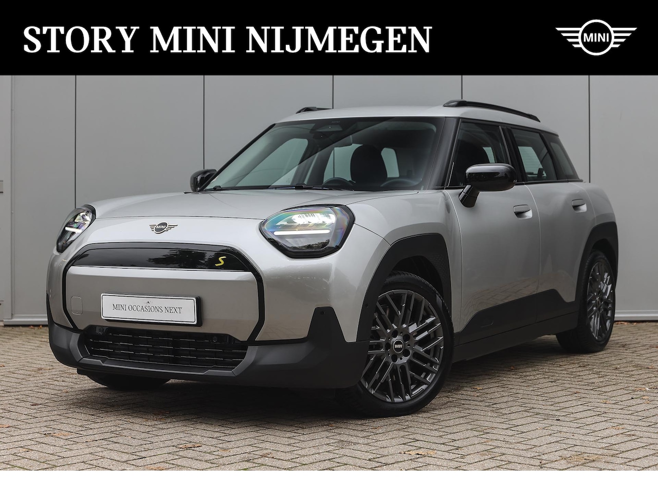MINI Aceman - SE / Essential / Pakket XS / 18" Night Flash Spoke grey - AutoWereld.nl