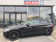 BMW 1-serie - 114i FULL OPTION : LEER/NAVI/PDC/S&S/MEDIA/ BTA/LMV/ - NL AUTO/KM=NAP