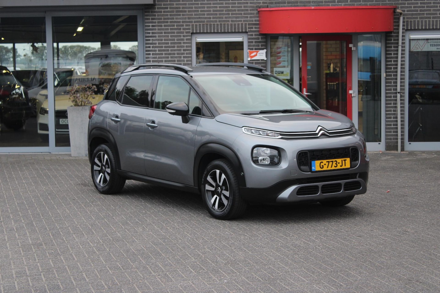 Citroën C3 Aircross - 1.2 PureTech S&S Shine Camera/Dodehoek/Clima - AutoWereld.nl