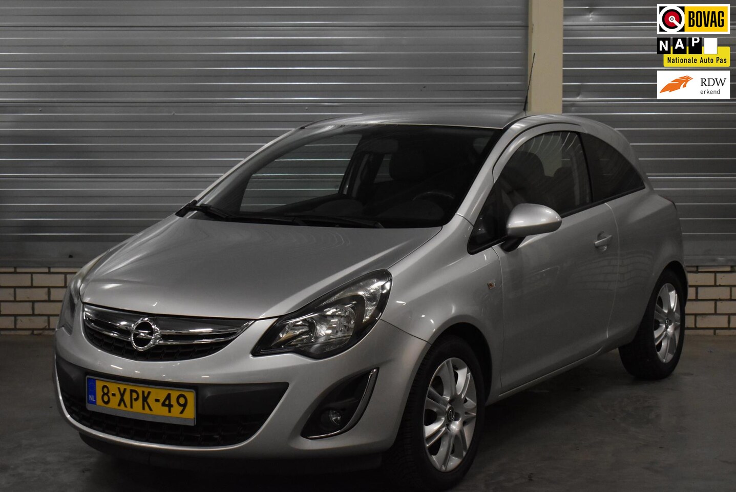 Opel Corsa - 1.4-16V BlitZ +Navigatie|Bluetooth|Stoel/Stuurverwarming|Parkeersensoren|Trekhaak| - AutoWereld.nl
