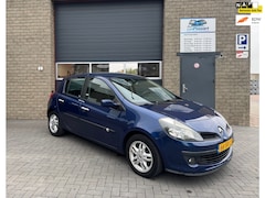 Renault Clio - 1.4-16V Dynamique Luxe