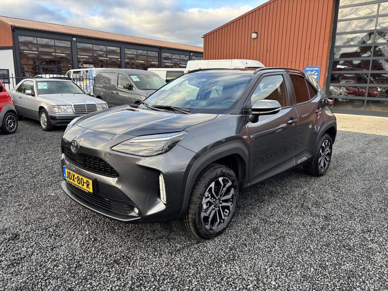 Toyota Yaris Cross - 1.5 HYBRID 130PK STUUR+STOELVERWARMING PDC - AutoWereld.nl