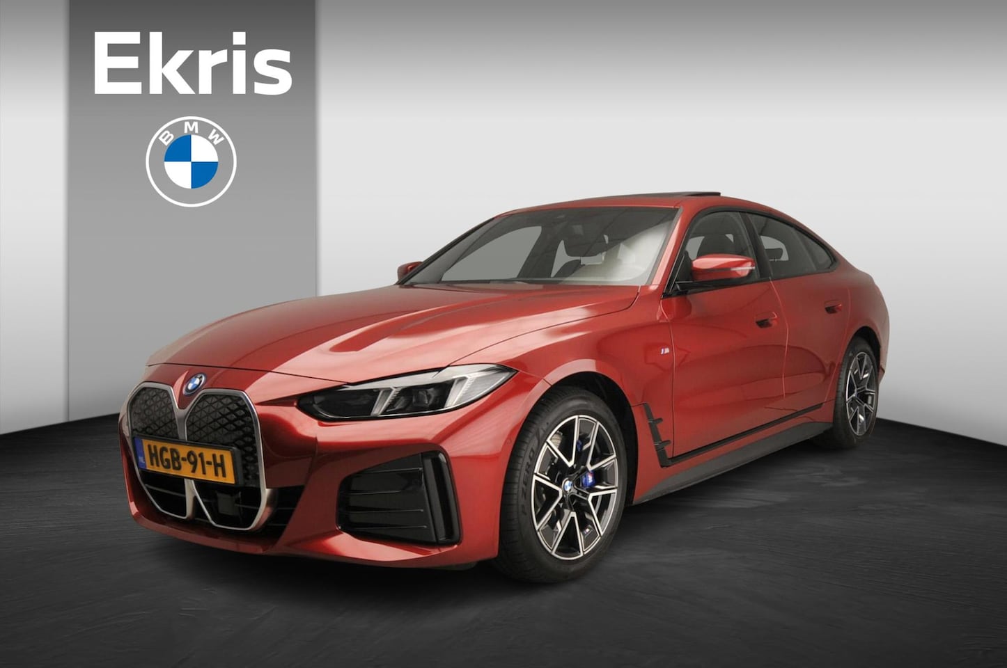 BMW i4 - Gran Coupe eDrive35 | M-Sportpakket | LED | Leder | Navigatie | Schuifdak | Trekhaak | Spo - AutoWereld.nl