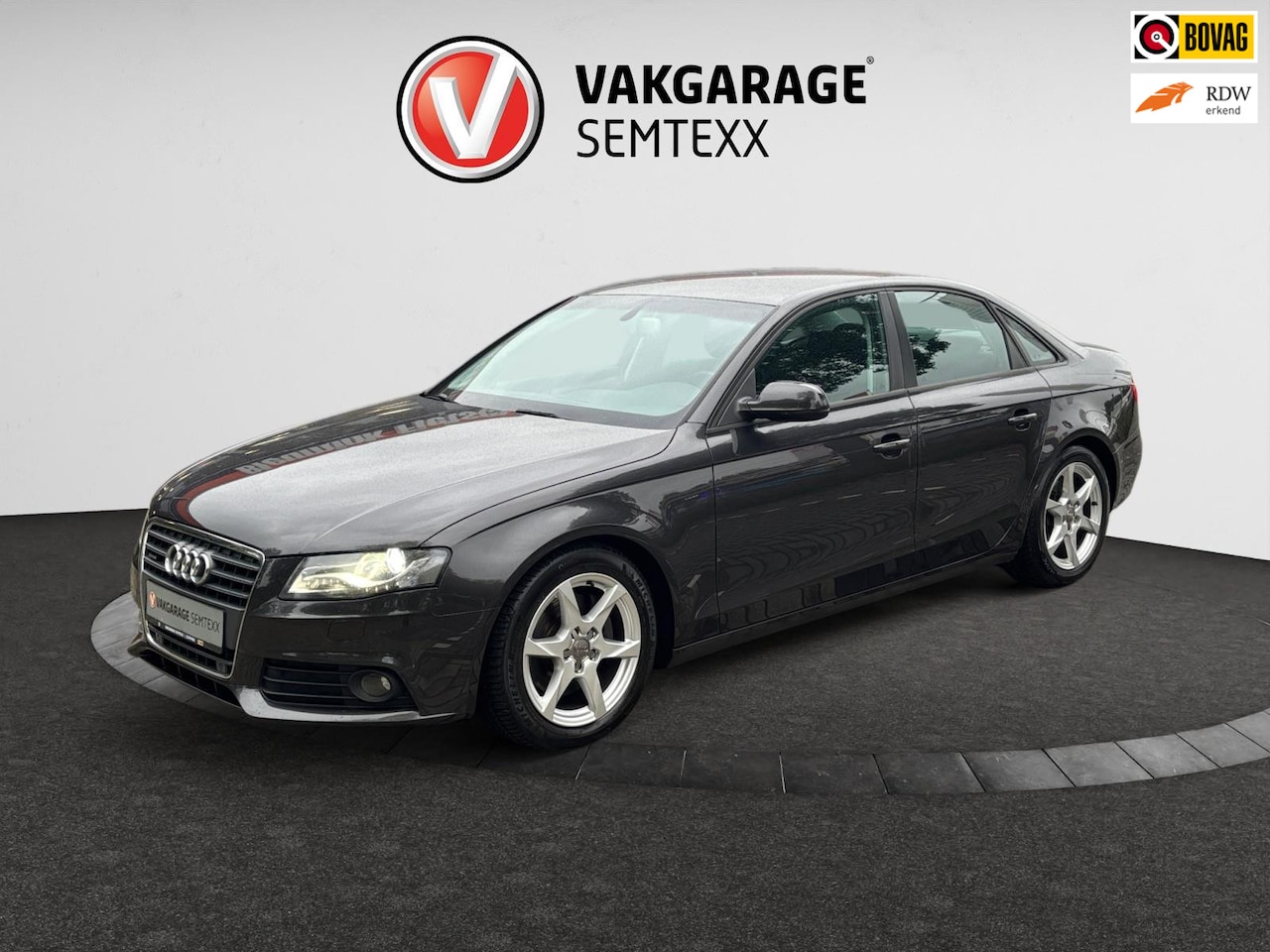 Audi A4 Limousine - 2.0 TFSI Quattro S Edition | Clima | Cruise | Trekhaak Afneembaar | Parkeersensoren Voor & - AutoWereld.nl