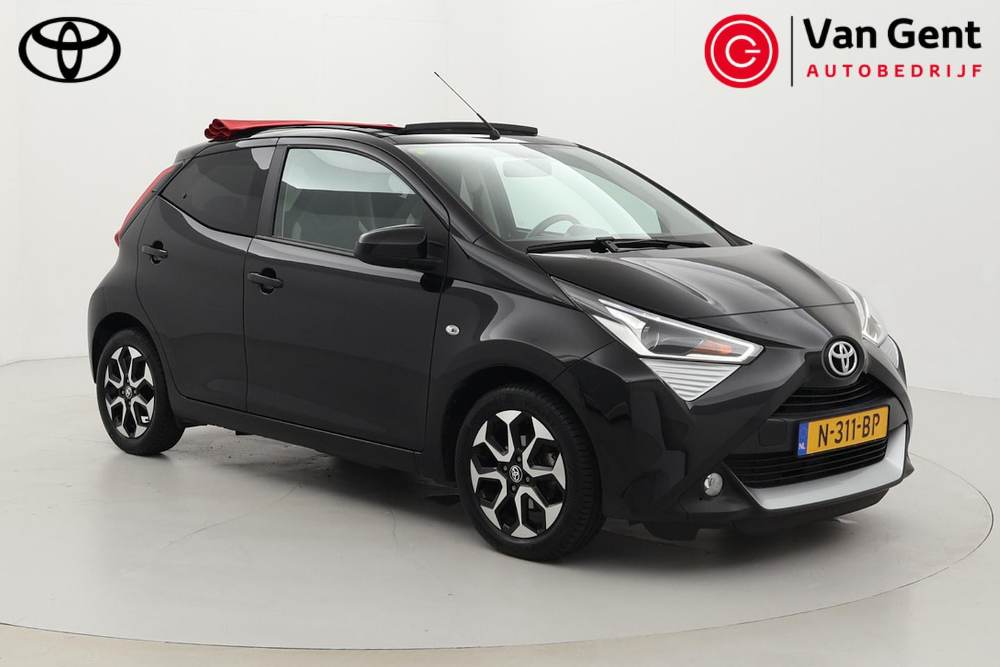 Toyota Aygo - 1.0 VVT-i x-joy cabrio | Elektrisch vouwdak | Apple Carplay / Android Auto | Clima | Camer - AutoWereld.nl