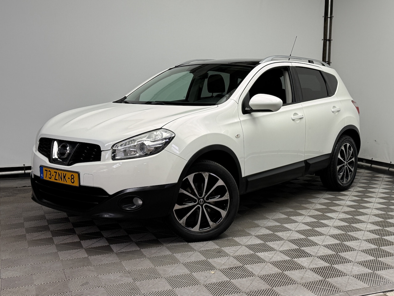 Nissan Qashqai - 1.6 Connect Edition Trekhaak Camera Pano 1e Eigenaar - AutoWereld.nl