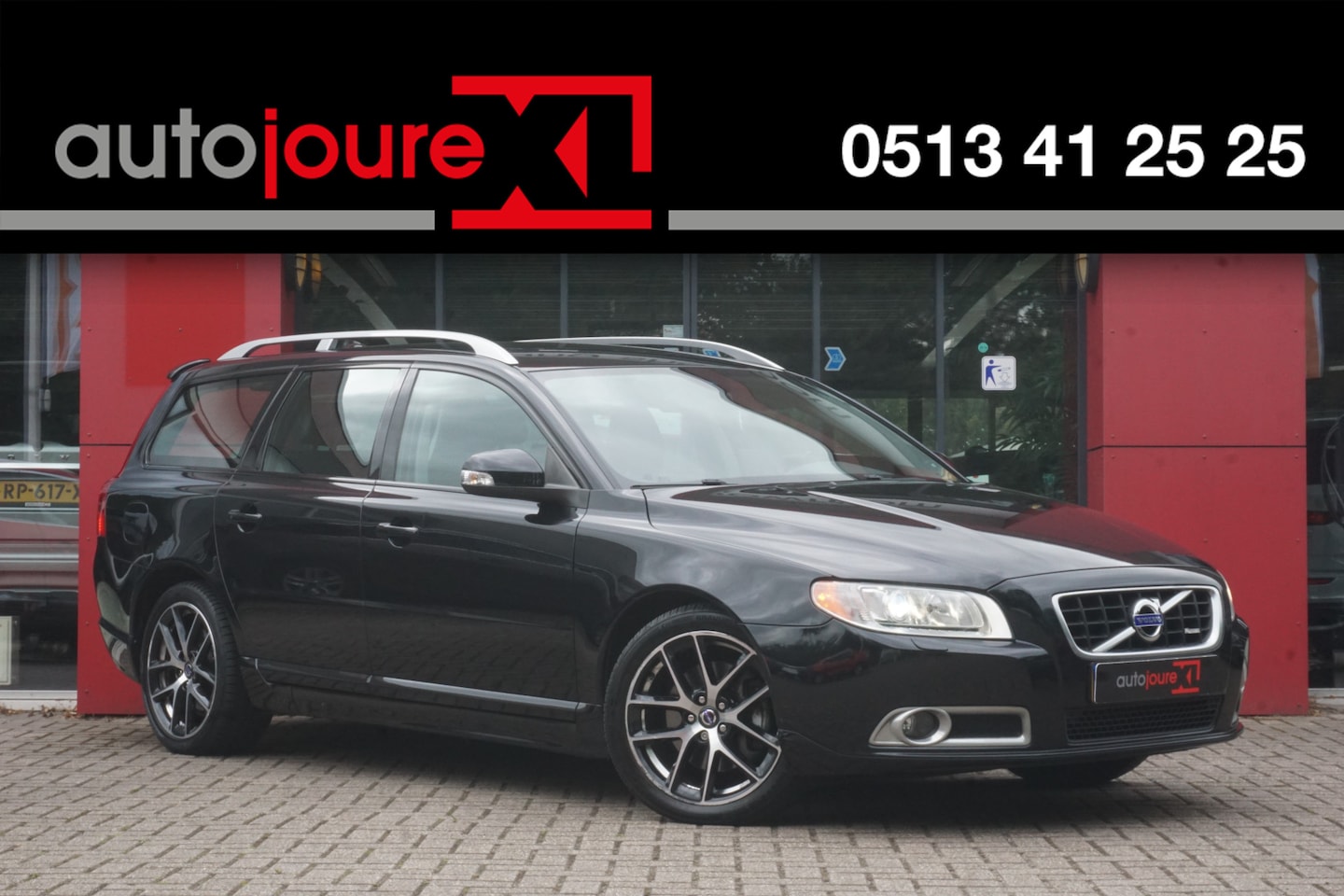 Volvo V70 - 2.0T R-Edition | Origineel NL | Leder | Navigatie | Cruise Control | Airco | PDC | - AutoWereld.nl
