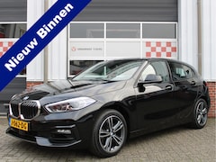 BMW 1-serie - 118i Automaat 141PK Executive Edition Sport /NAVI/Camera/Lane assist/Sportstoelen/Half led