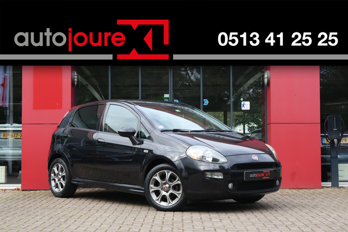 Fiat Punto Evo - 0.9 TwinAir Lounge | Origineel NL | Trekhaak | Cruise Control | Airco | PDC | - AutoWereld.nl