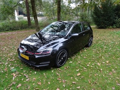 Volkswagen Golf - 1.2 TSI R-Line