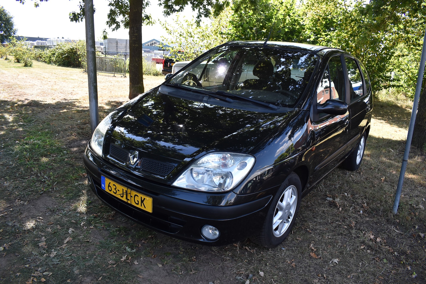 Renault Scénic - 1.8-16V Air ' - AutoWereld.nl