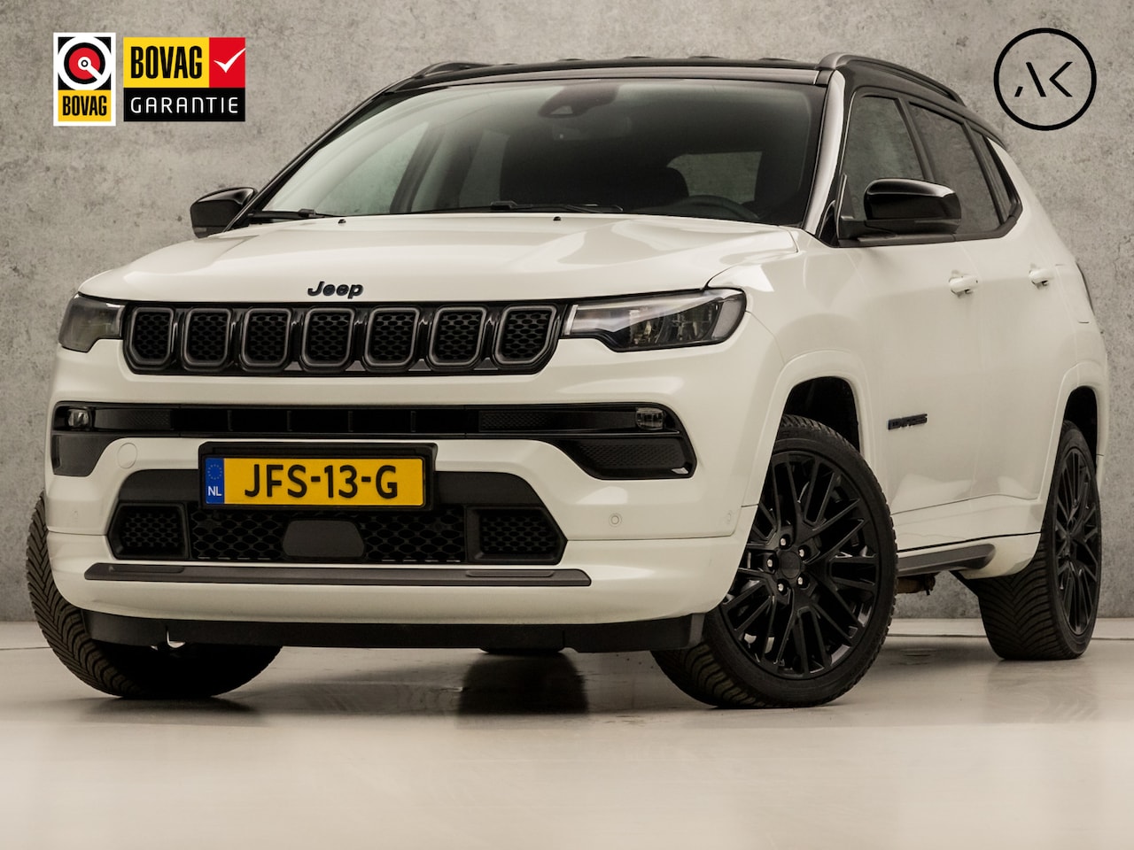 Jeep Compass - 4xe 240 Plug-in Hybrid Electric S Automaat 240Pk (GROOT NAVI, APPLE CARPLAY, CAMERA, LEDER - AutoWereld.nl