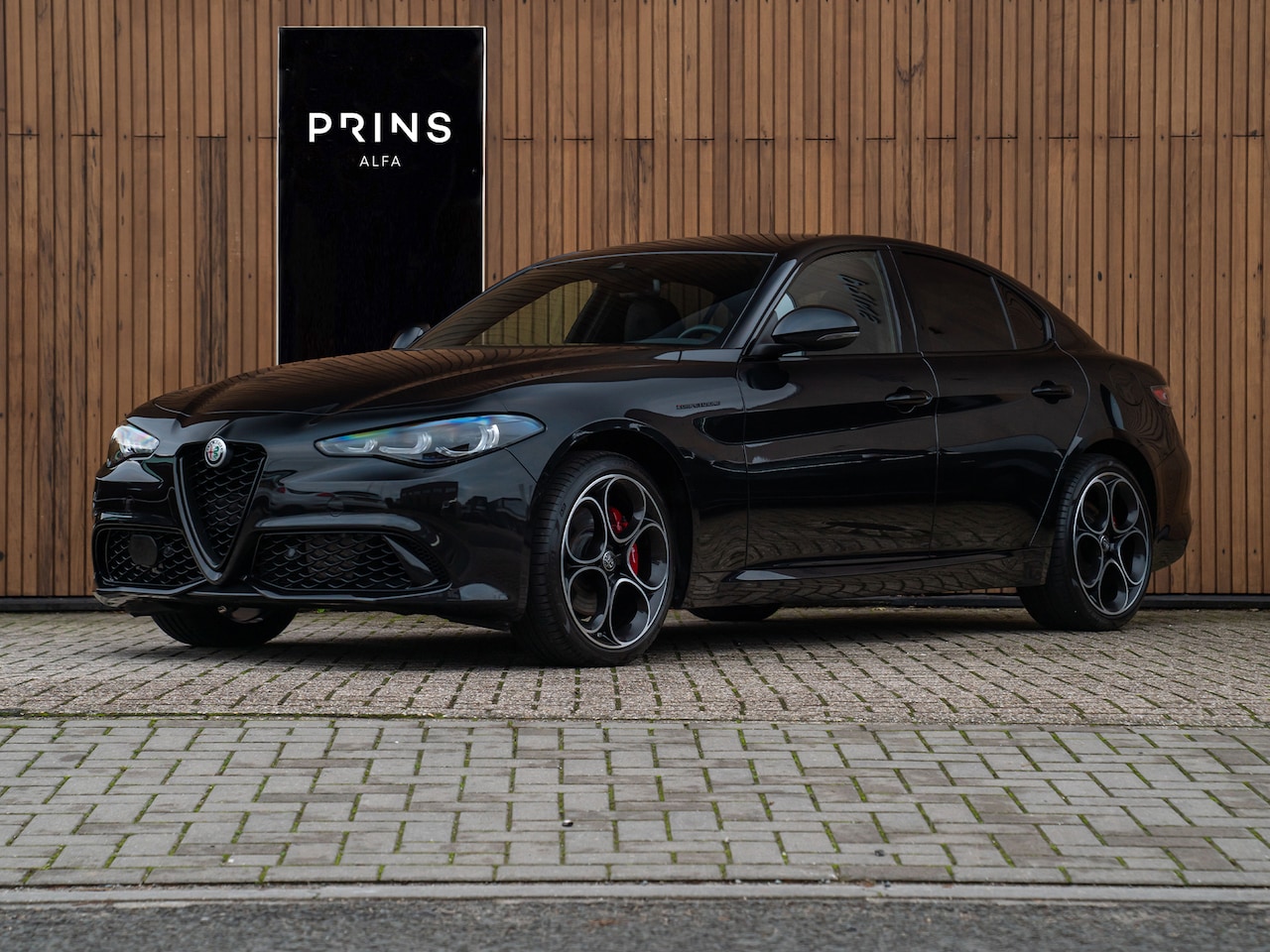 Alfa Romeo Giulia - 2.0T 280pk GME AWD Competizione Q4 MY25 | Harman/Kardon | CarPlay | Adapt. cruise - AutoWereld.nl