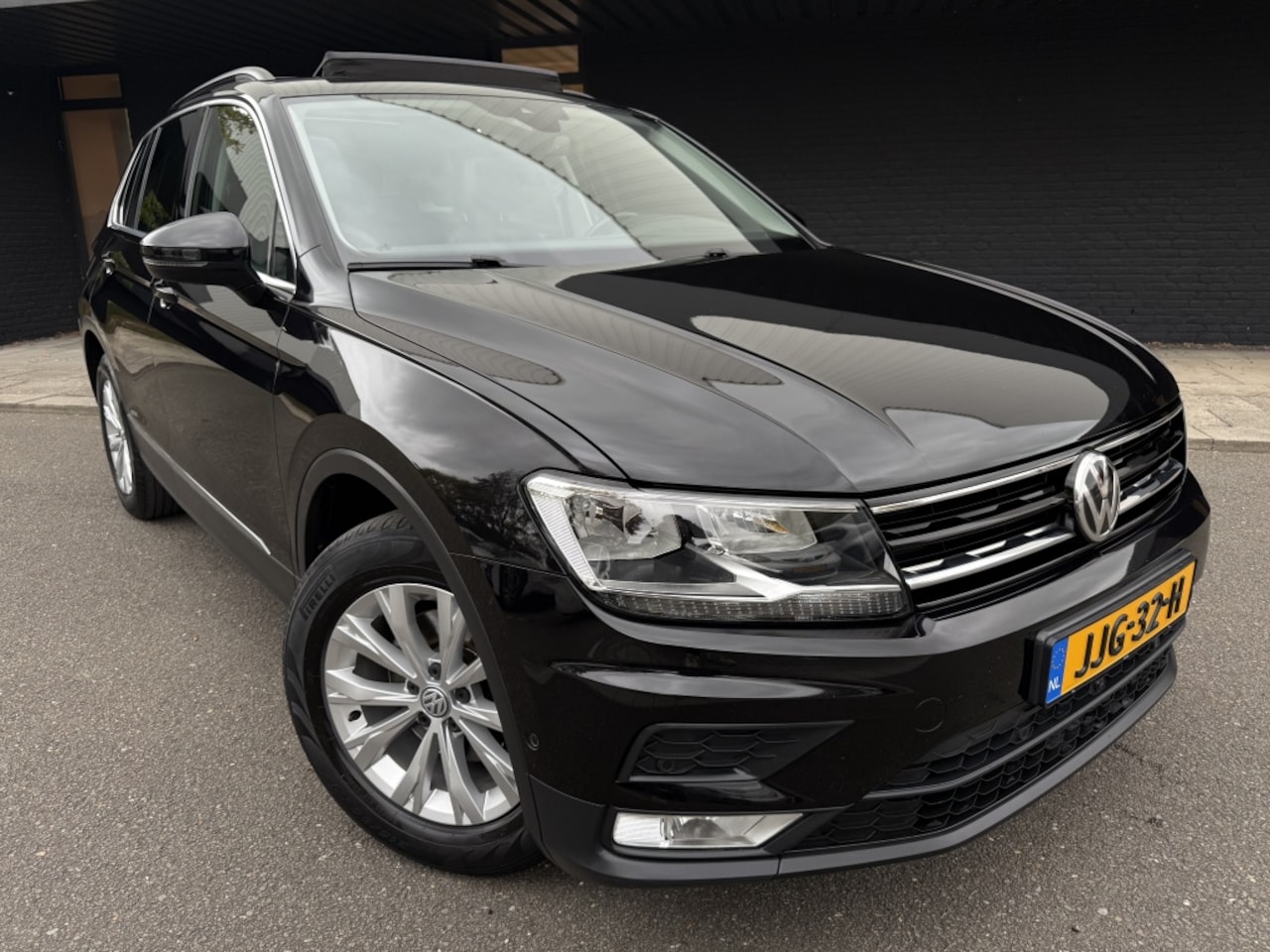 Volkswagen Tiguan - 1.4 TSI Con. Series - AutoWereld.nl