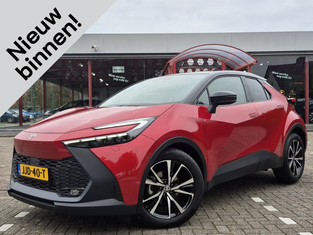 Toyota C-HR - 1.8 Hybrid 140 Dynamic Bi-Tone Premium Rood | 2025 - AutoWereld.nl
