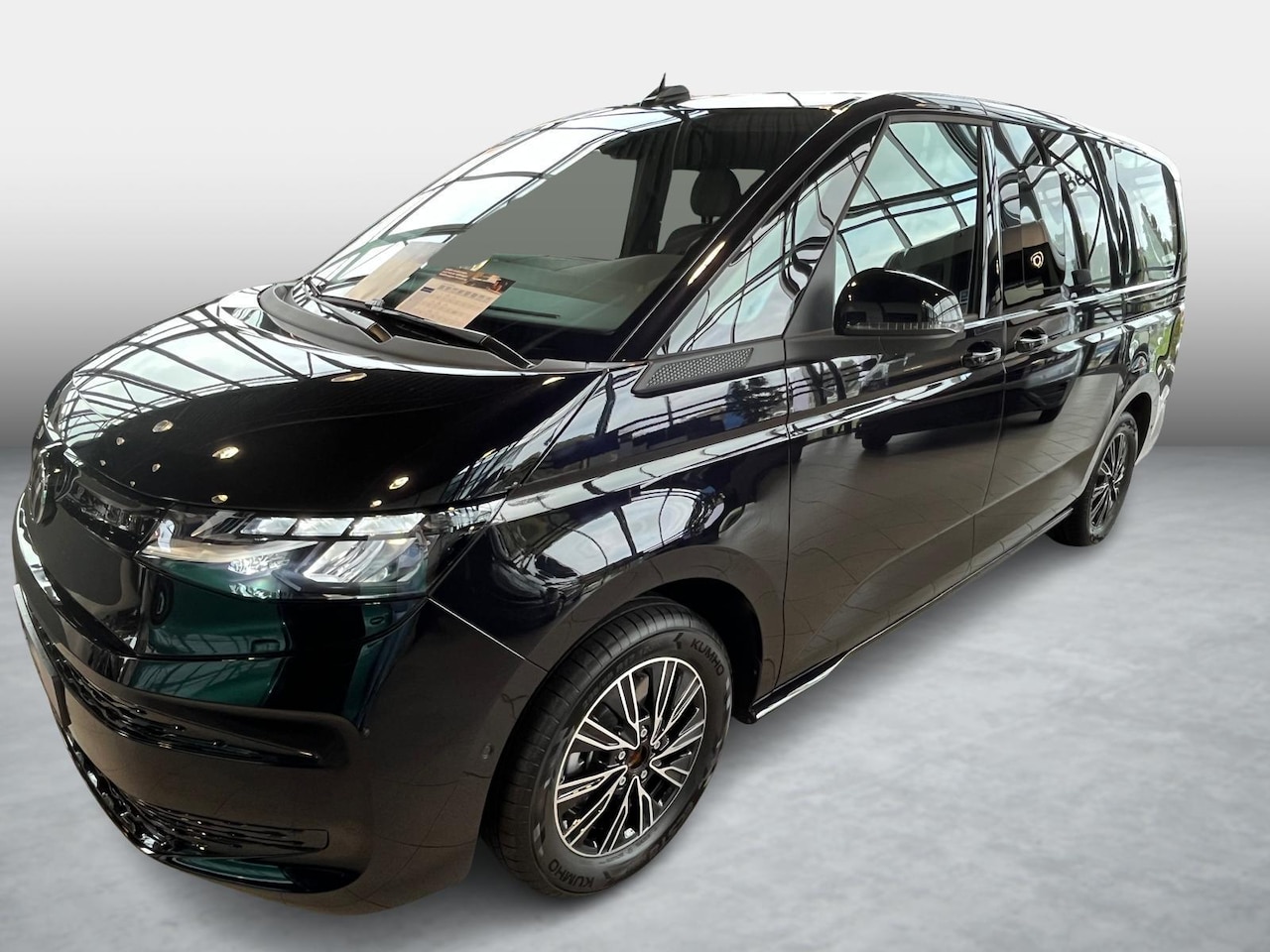 Volkswagen Multivan - Economy Business L2 1.5 Ehybrid 180kW DSG 4 motion | Familie pakket | We connect We connec - AutoWereld.nl