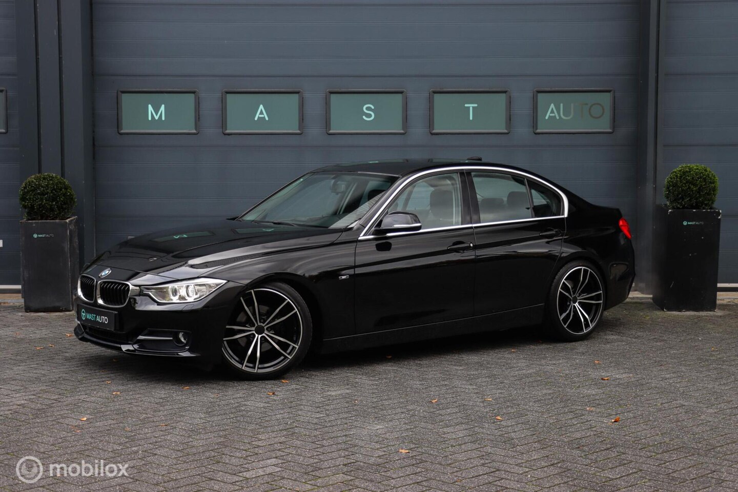 BMW 3-serie - 316i Sport|Harman-Kardon|Leder|Navi|PDC|NAP - AutoWereld.nl