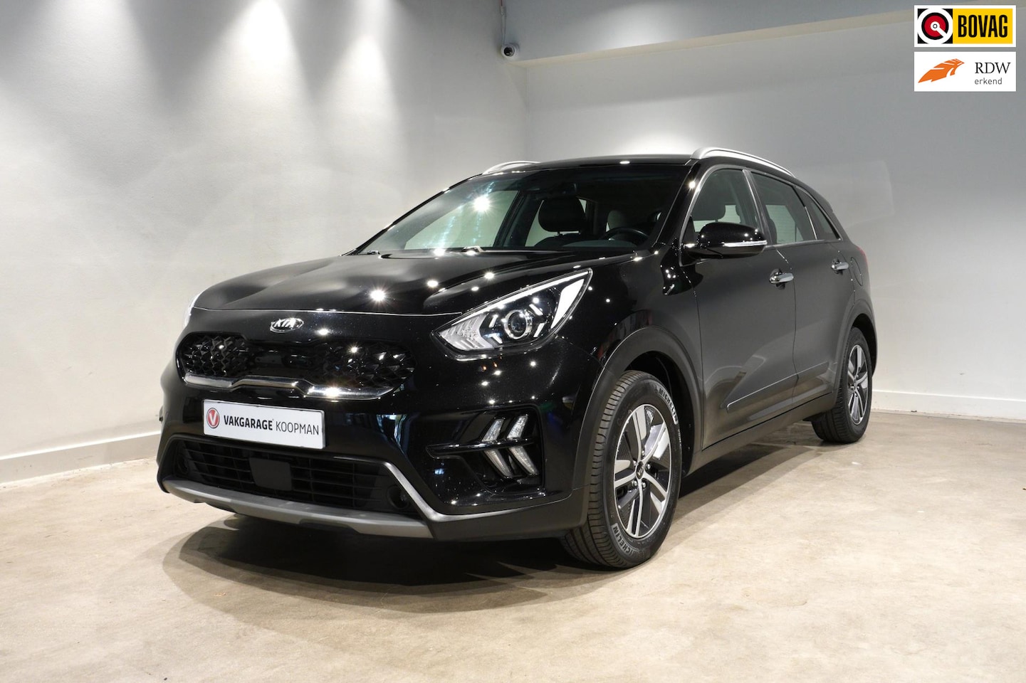 Kia Niro - 1.6 GDi Hybrid DynamicLine Trekhaak, Carplay, NAP - AutoWereld.nl